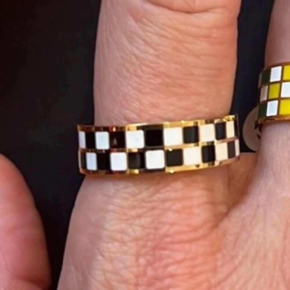 Black and‎ White Checkered 18K Gold Plated Titanium Ring Band Size 7